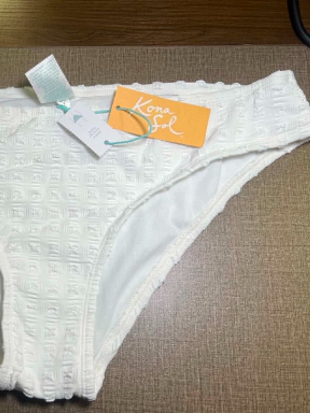 Brand New Kona Sol Bikini Bottom Hipster Medium Coverage Textured, White, Large.